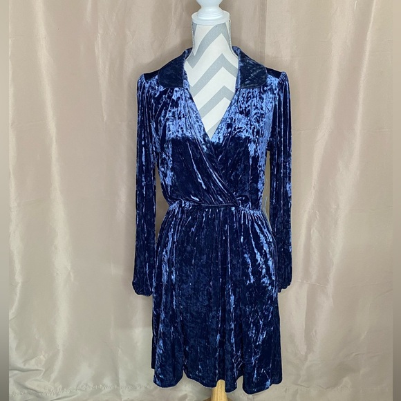 Modcloth Dresses & Skirts - New ModCloth Large Blue Velvet Long Sleeve Dress